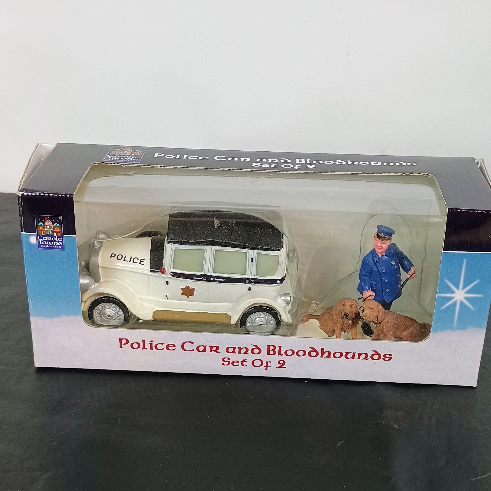 Lemax 2006 Carole Towne Police Car And Bloodhounds 2pc Set In Box