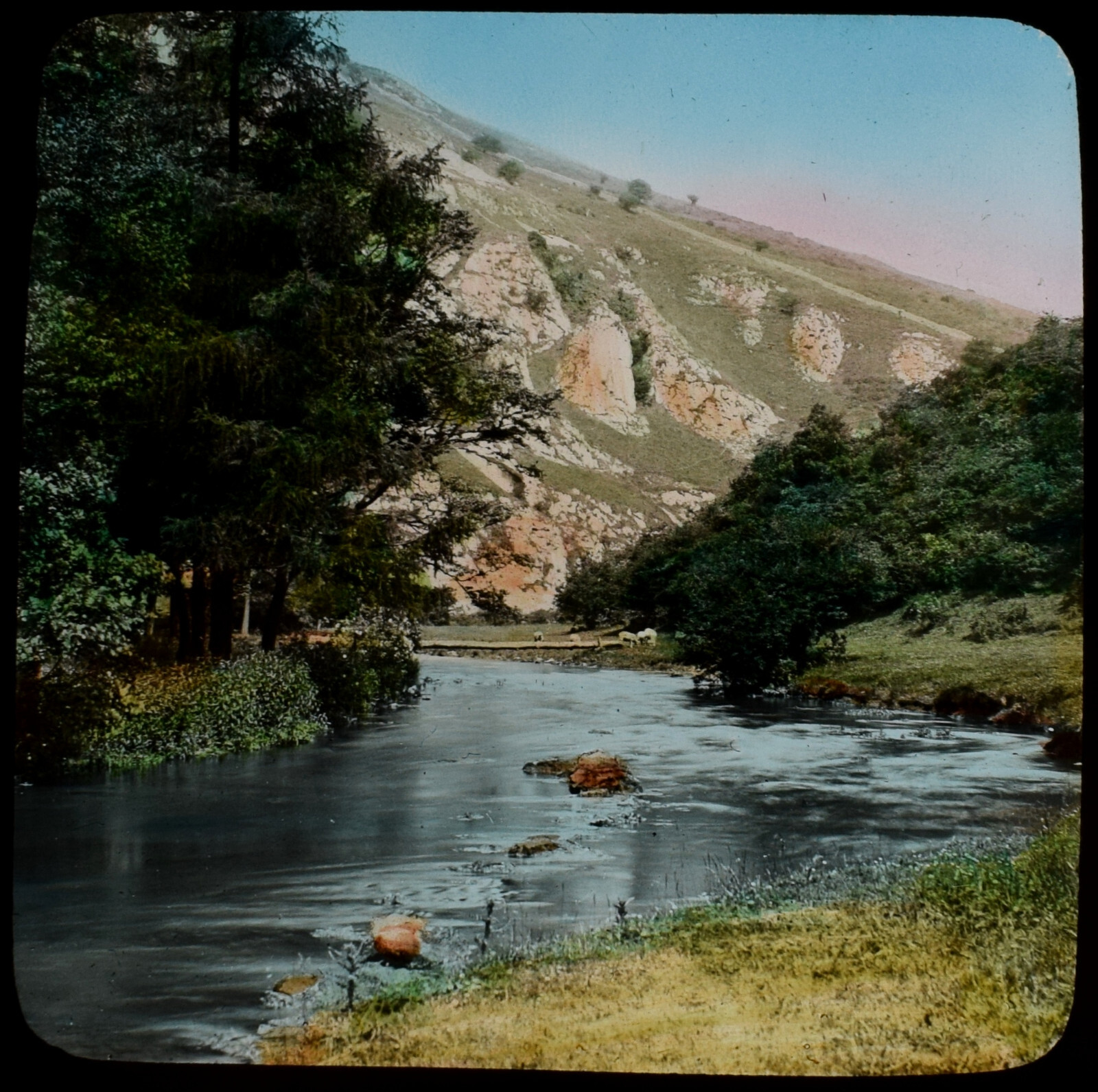 IN DOVEDALE DERBYSHIRE C1890 ANTIQUE Magic Lantern Slide TINTED PHOTO