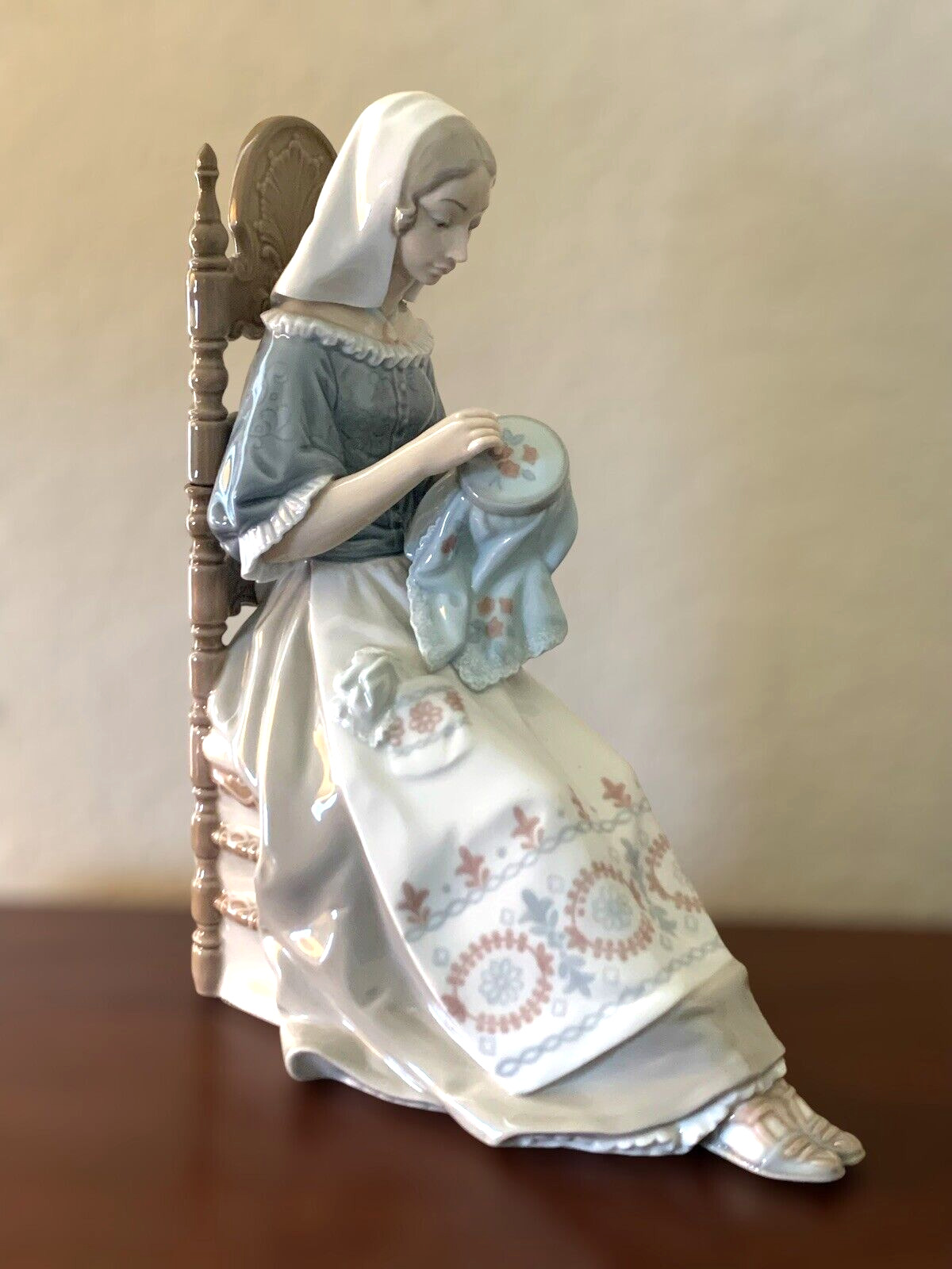 Retired LLadro Spain Figurine # 4865 Embroiderer Seated Woman With Embroidery