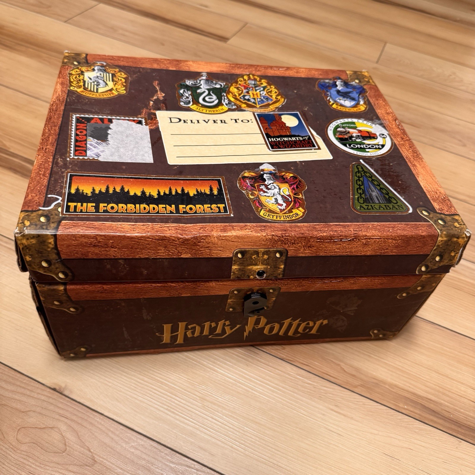 Harry Potter Collectible Chest Box Set Books 1-7 and Extra Book (LOCAL P/U) Harry Potter Collectible Chest Box Set Books 1-7 and Extra Book (LOCAL P/U)
