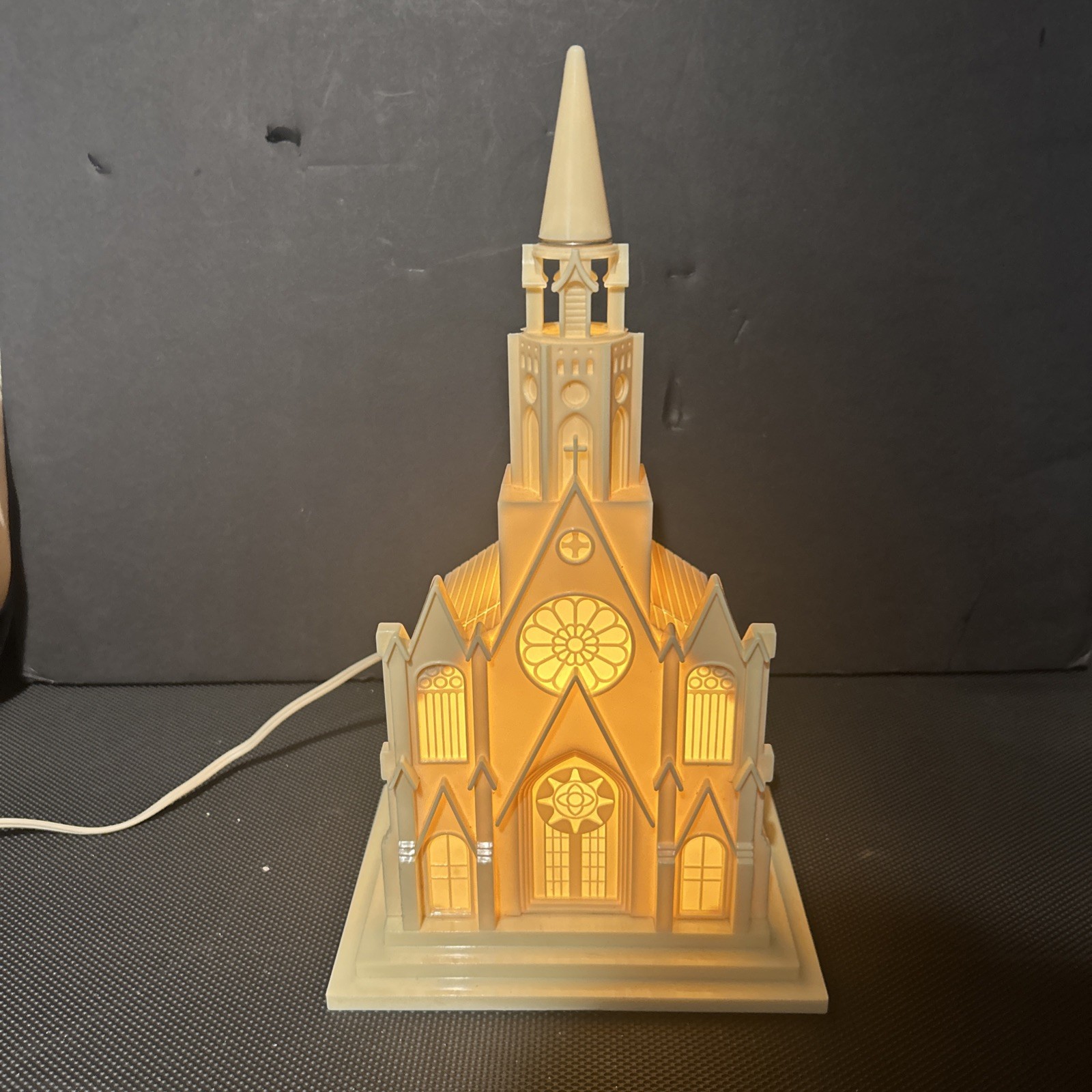 Vtg 1950 Paramount-Raylite Christmas Lighted Musical Church Silent Night w/ box
