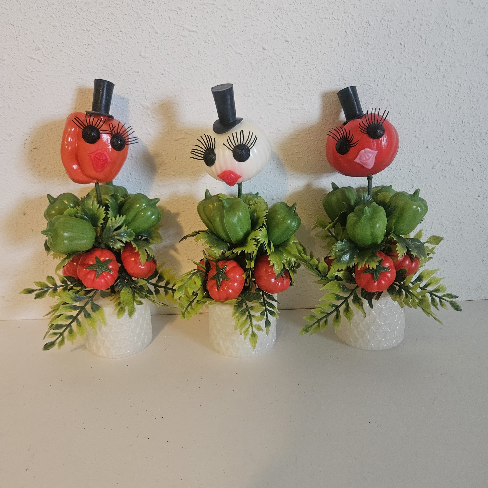 3 VTG 60s Anthropomorphic Veggie Head Kitchen Decor Kitschy Eyelashes Hong Kong 3 VTG 60s Anthropomorphic Veggie Head Kitchen Decor Kitschy Eyelashes Hong Kong