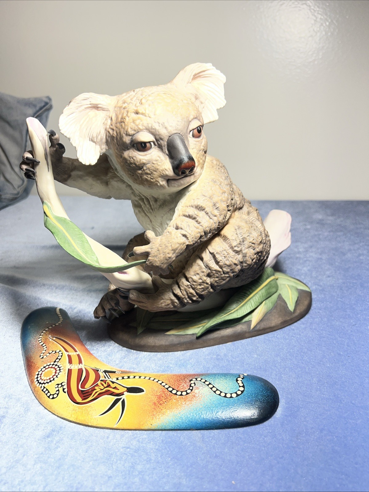 Boehm Baby Koala Holding Branch 400-36 Large 9