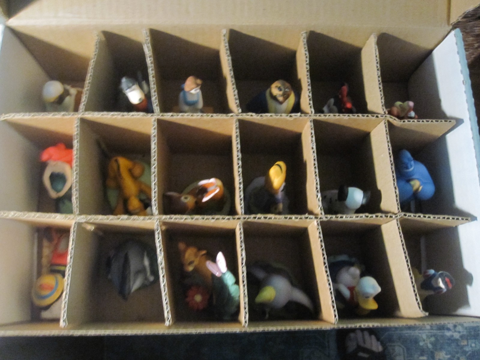 Grolier 18 Pc Ceramic Disney Characters, China