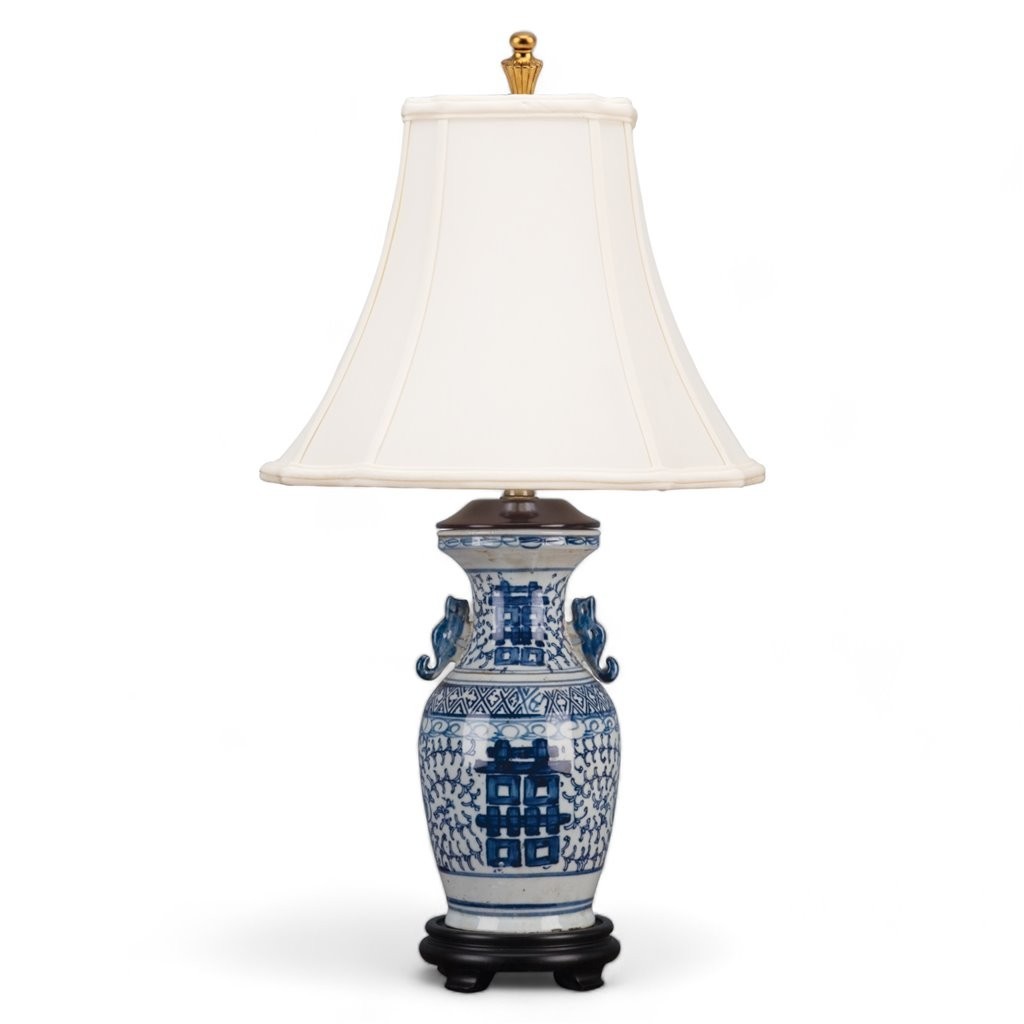 CHINESE ORIENTAL PORCELAIN BLUE & WHITE DOUBLE HAPPINESS LAMP  26