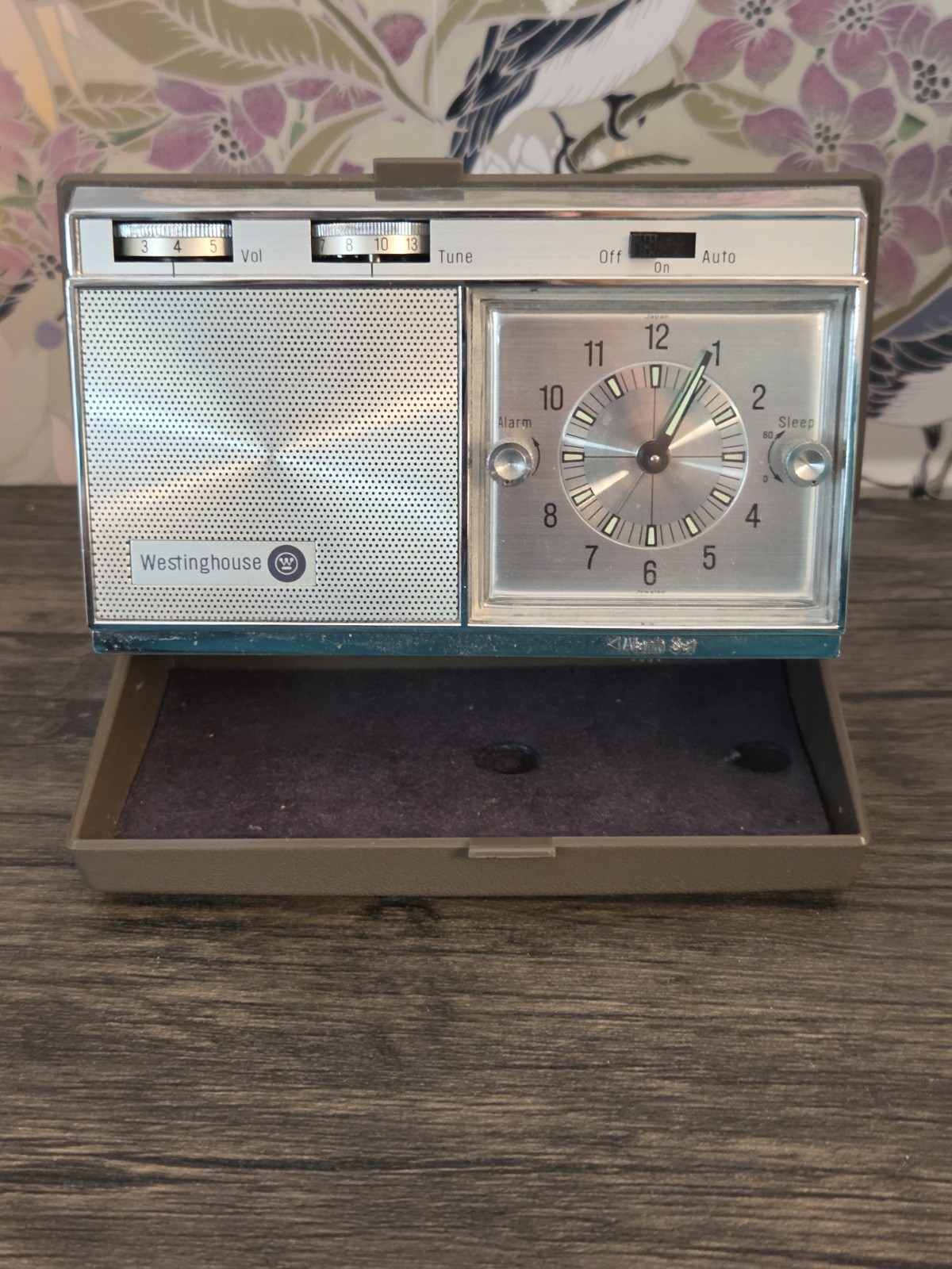 Vtg Westinghouse Solid State Travel Alarm Clock Radio 1965 To 1968 Made In...