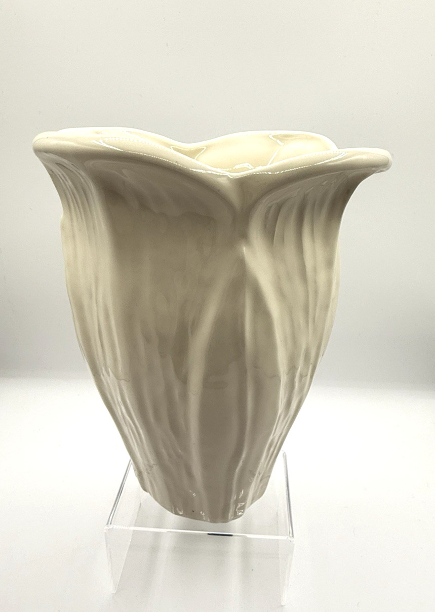 Vintage Haeger 9” VASE Ivory Tulip Flower-Shaped Large Ceramic Art Pottery MCM