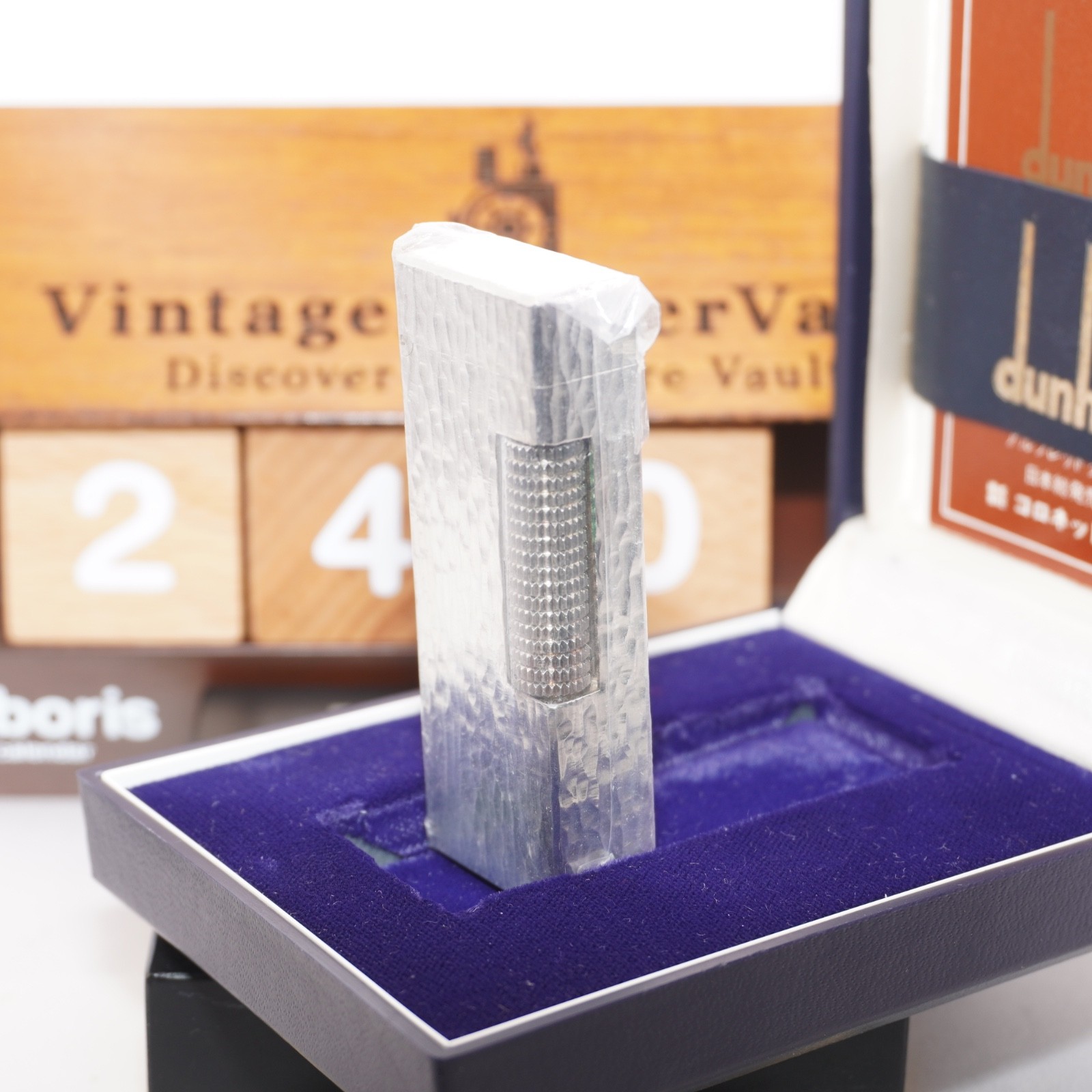 Brand New Sealed_Dunhill Lighter Silver Bark Pattern