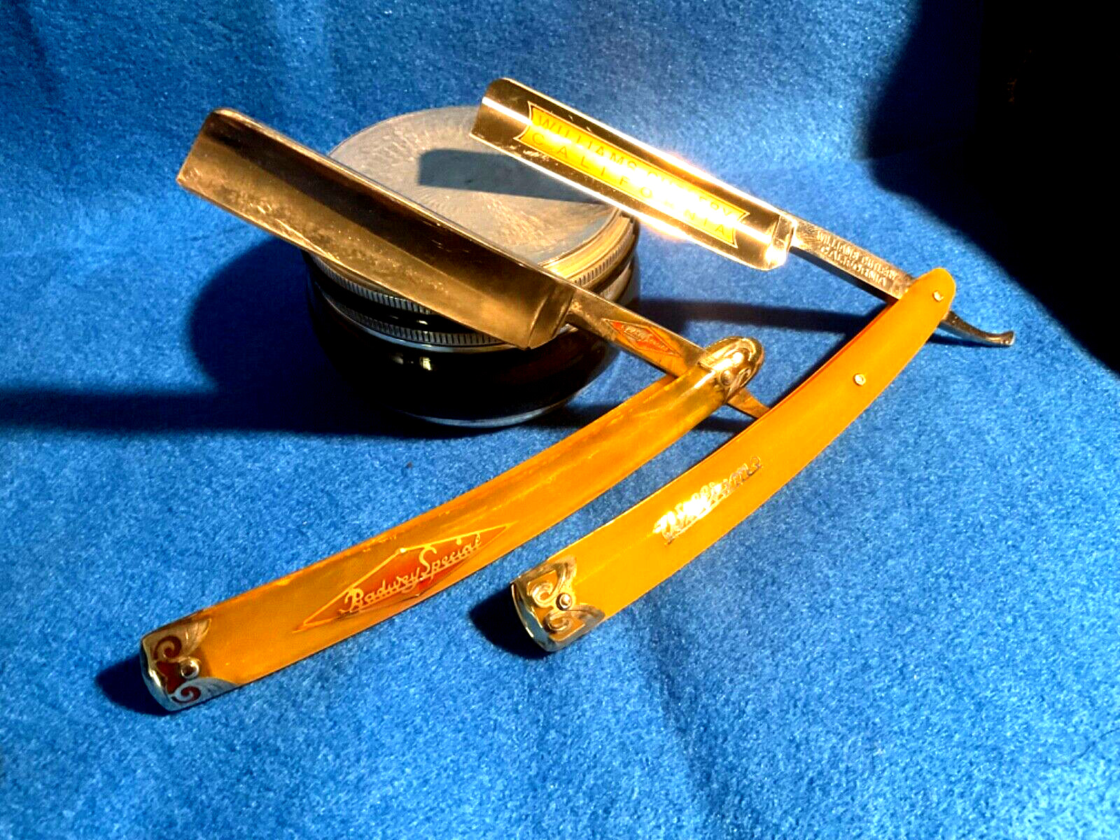 Vtg.lot of two straight razors Badway spec._Williams cuttlery sol.germ.