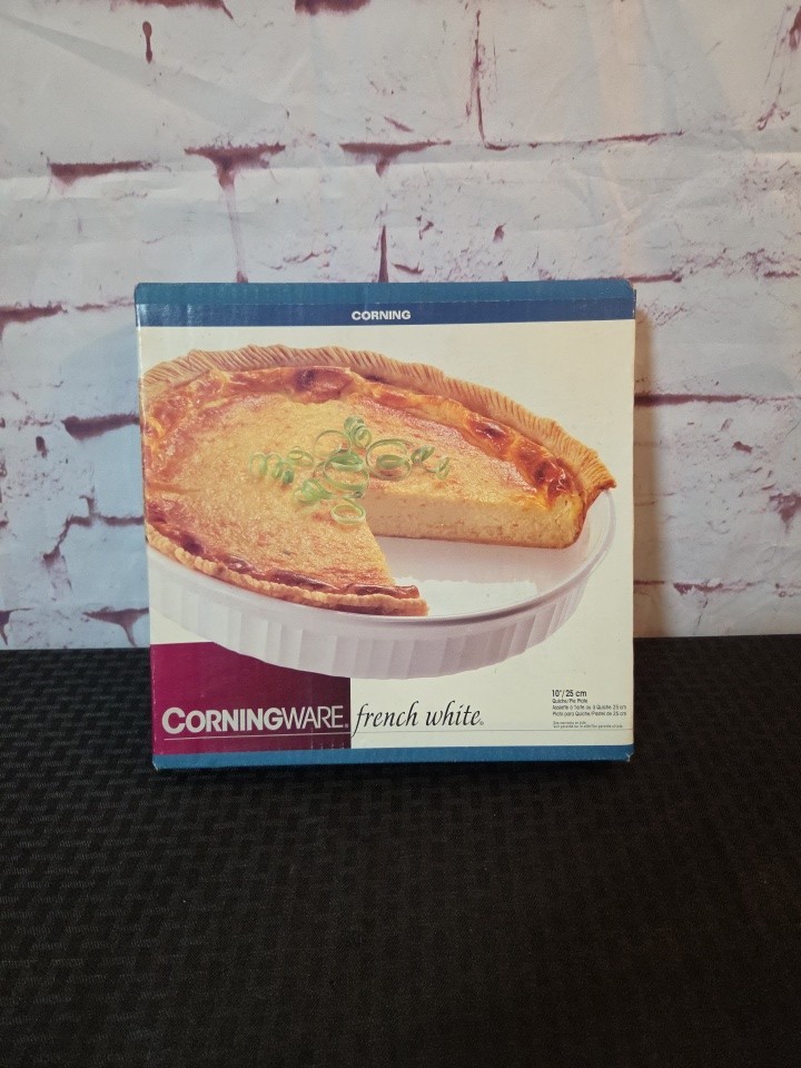 Vintage Corning Ware 1995 French White 10 Inch Pie/Quiche Plate New In Open Box