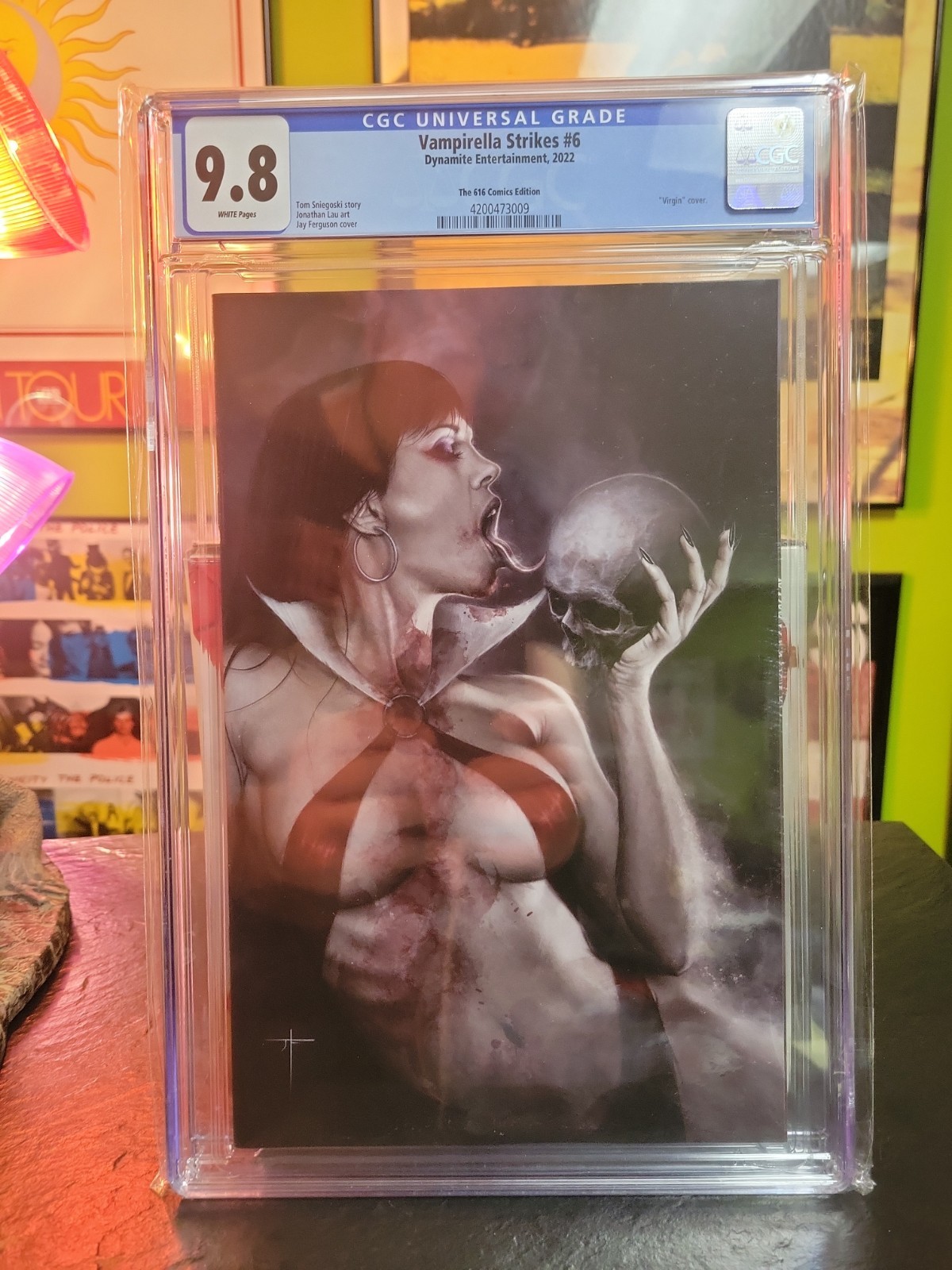 Vampirella Strikes #6 CGC 9.8 Lucio Parrillo Virgin Variant Dynamite 2022