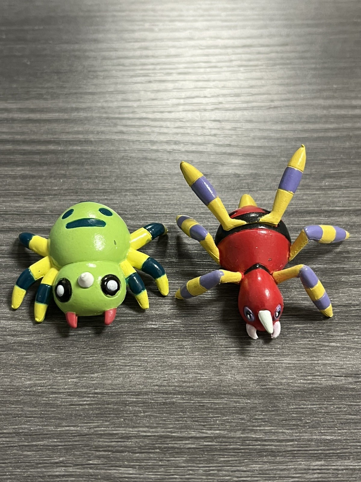 Vintage Authentic auldey TOMY Pokemon Collection Spinarak + Ariados Figures