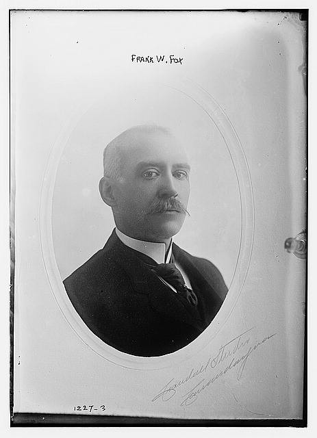 Photo:Frank W. Fox Portrait 1900s Oval Studio Cabinet Card
