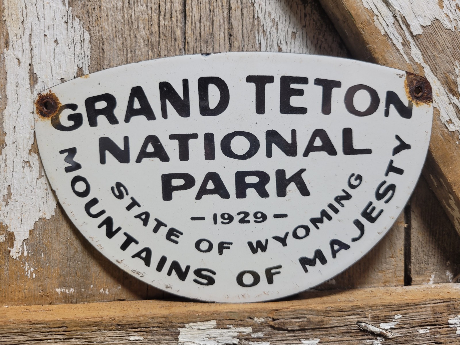 VINTAGE GRAND TETON PORCELAIN SIGN RARE OLD WYOMING NATIONAL PARK 1929 SMOKEY