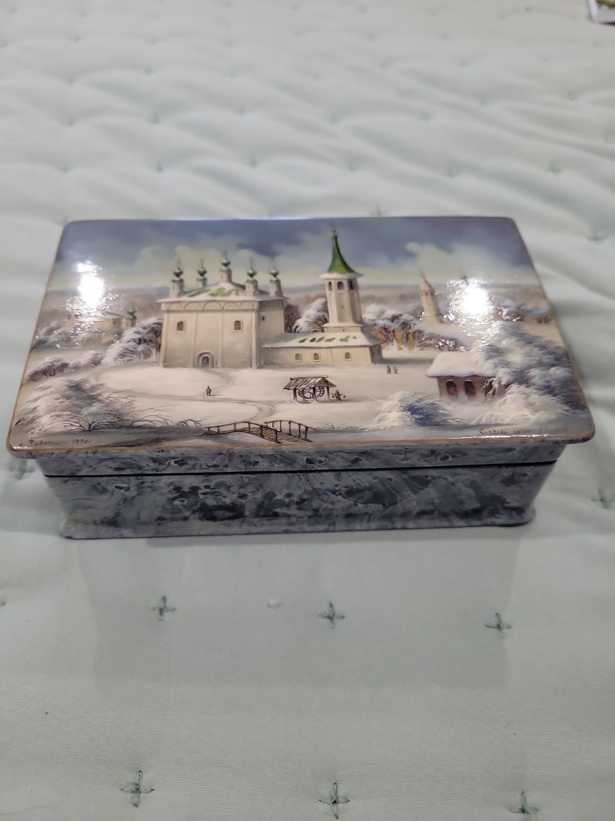 Vintage Fedoskino Lacquer Box 1998 Collectible Made In Russia