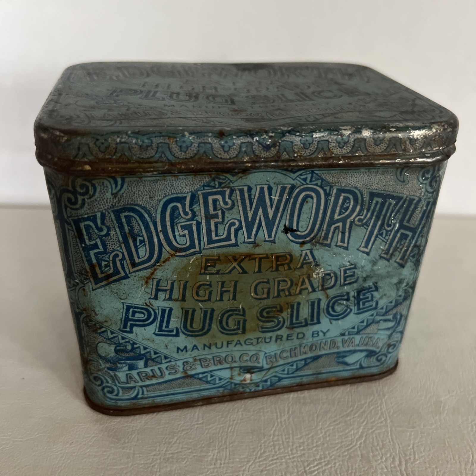 Vintage Edgeworth Extra High Grade Sliced Pipe Tobacco Larus & Bro Co. Tin w Lid