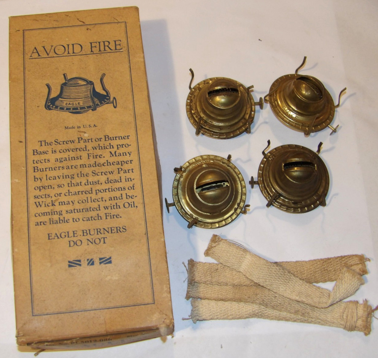 VINTAGE EAGLE KEROSENE OIL BURNERS CARDBOARD BOX WITH 4 BURNERS & WICKS SIZE #2