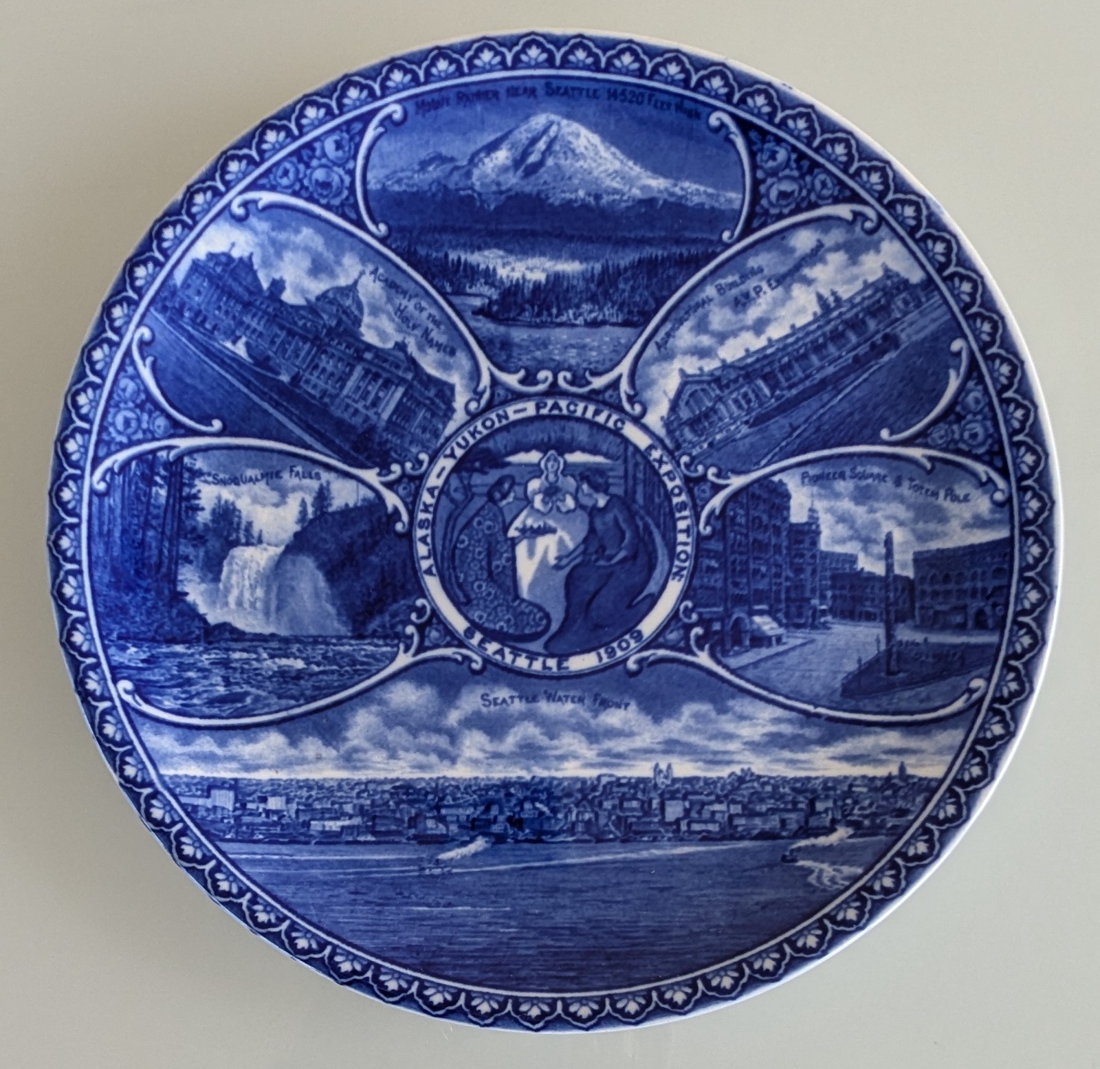 Blue White Souvenir Plate Alaska Yukon Pacific Expo Seattle 1909 The Bon Marche