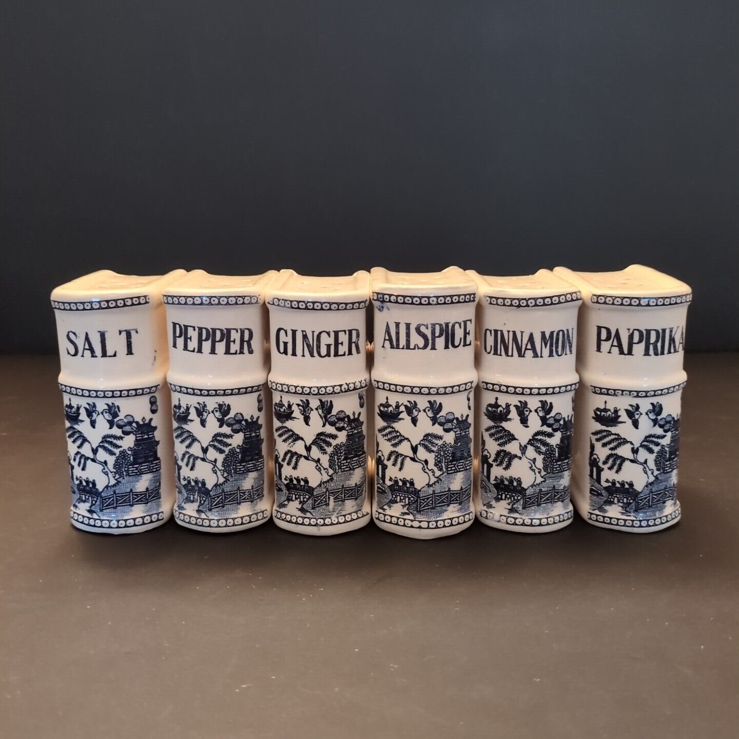 Vtg Blue Willow Salt & Pepper Spice Shaker Set Japanese Nippon Yoko Boeki  
