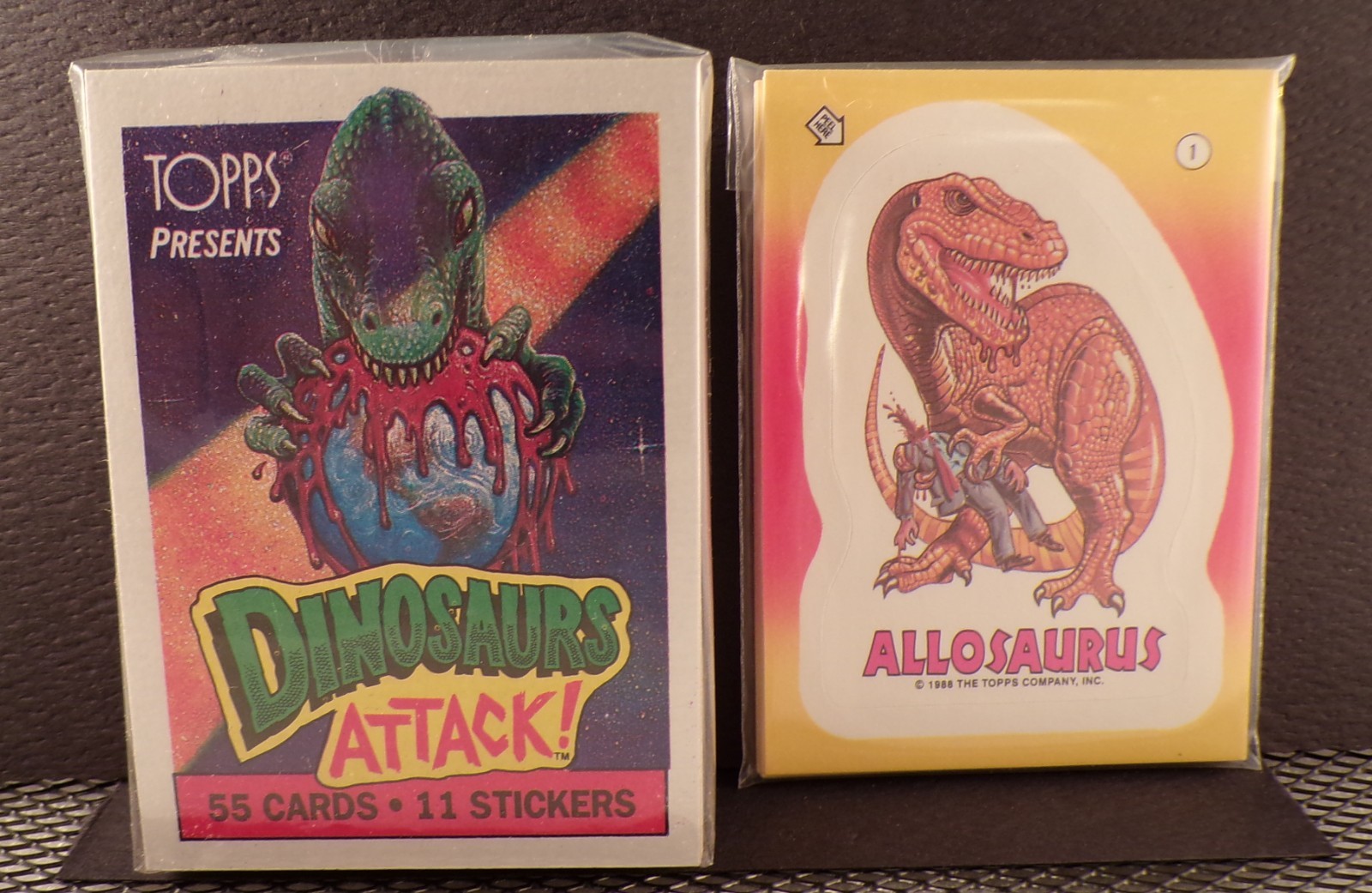 TOPPS 1988 DINOSAURS ATTACK COMPLETE 55-CARD + 11-STICKERS SET Beautiful TOPPS 1988 DINOSAURS ATTACK COMPLETE 55-CARD + 11-STICKERS SET Beautiful