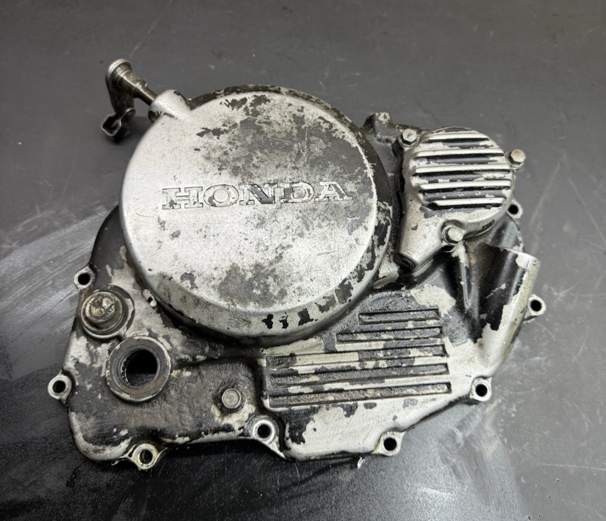 1985 HONDA XR350 CLUTCH COVER CRANKCASE   11330-KF0-000 18421