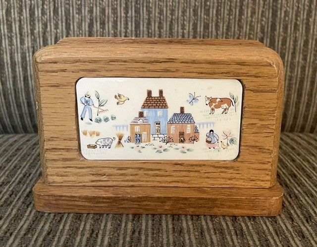 Vtg HEARTLAND Wooden Napkin Holder Tile Inset Farm Country Village ~ NICE