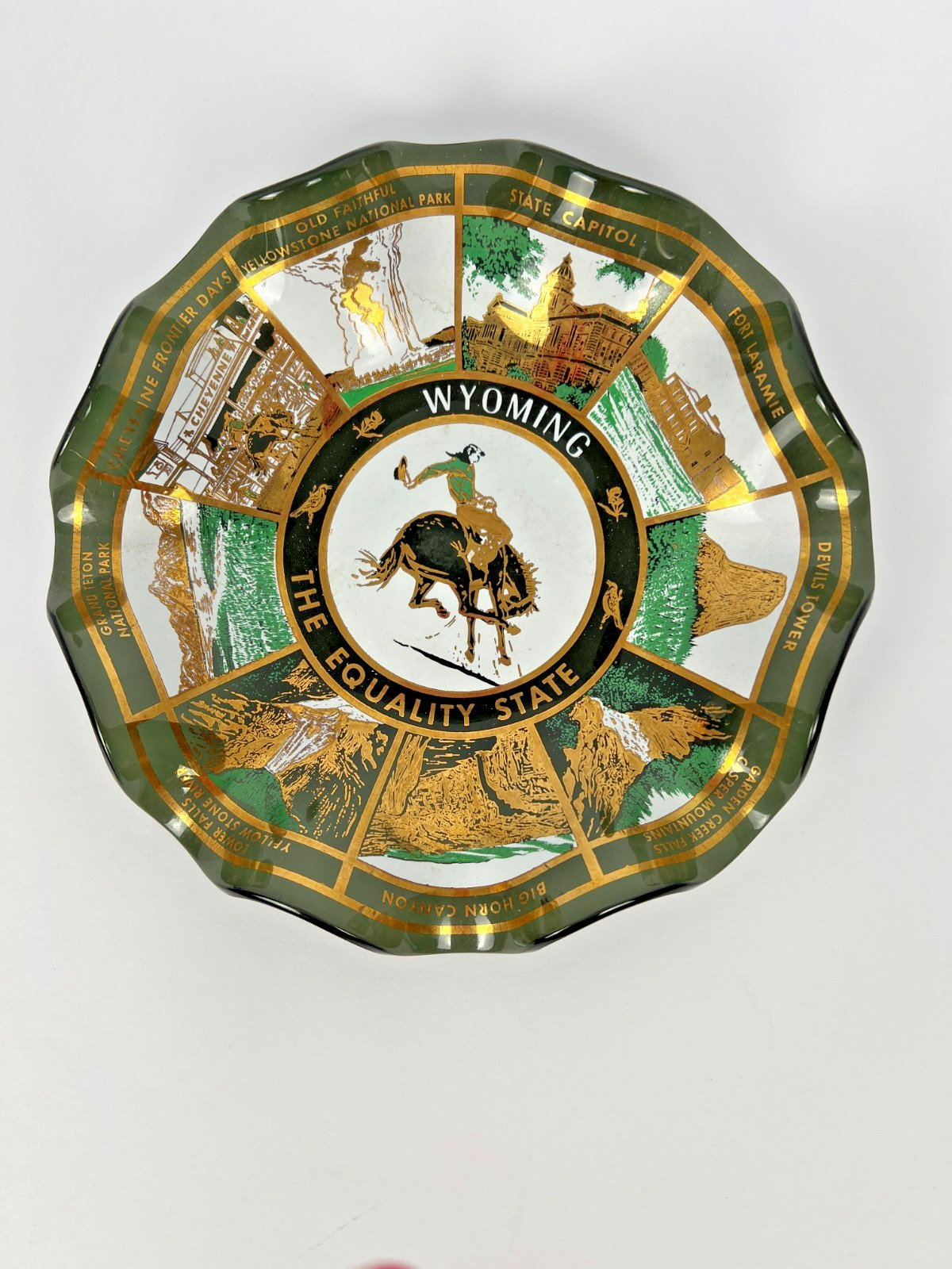 Vintage 50\'s-60\'s Wyoming scenes Glass Souvenir Trinket Dish Kitschy Vintage 50\'s-60\'s Wyoming scenes Glass Souvenir Trinket Dish Kitschy