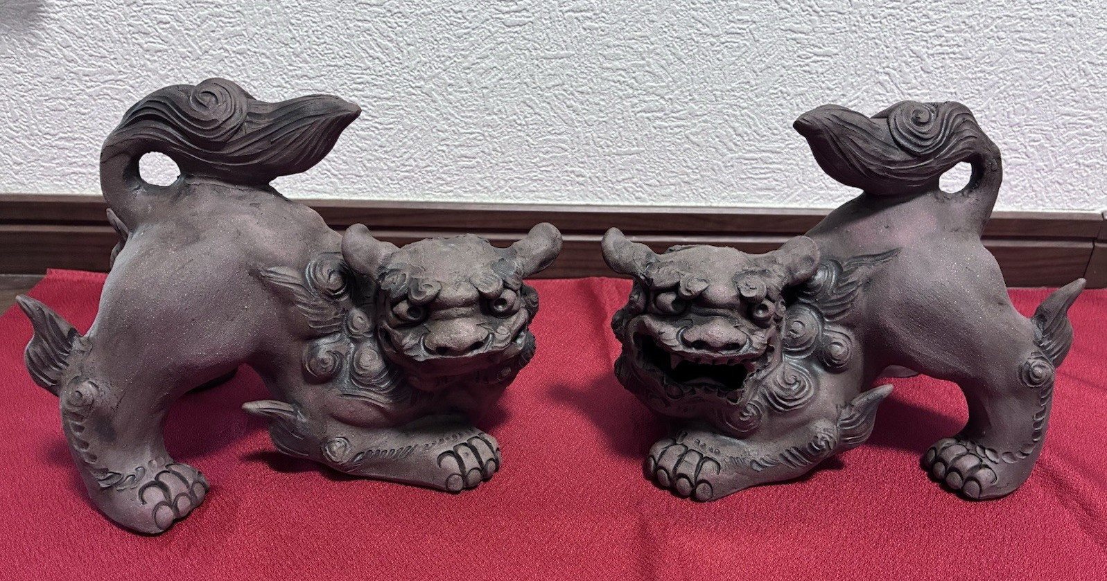 SHISA Shishi Ornament Earthenware Black W:20cm H:15cm Figure Lion Okinawa Japan