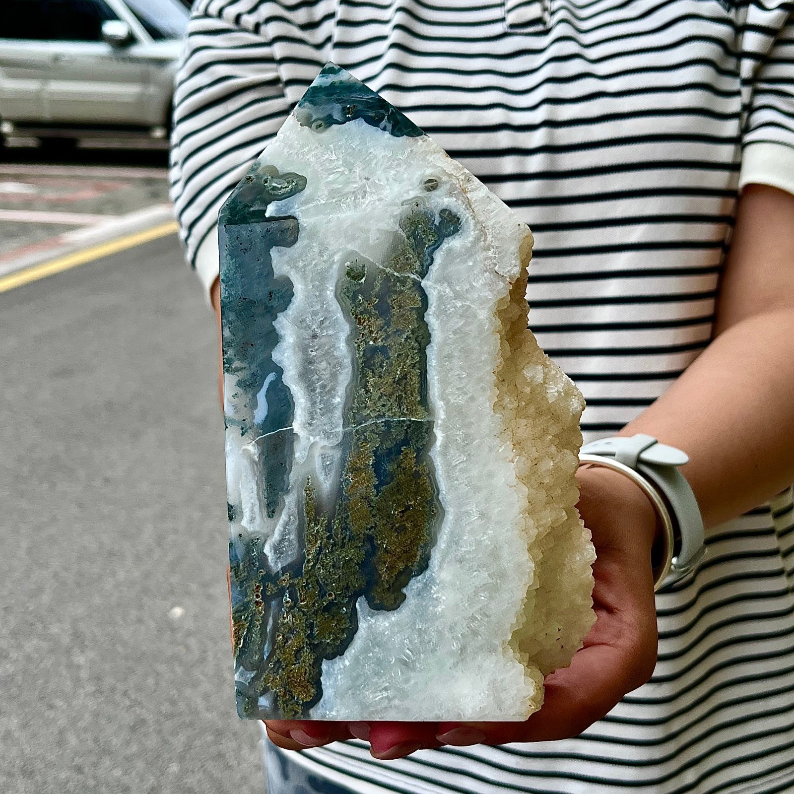 2.49LB  High quality aquatic plant agate pointed column