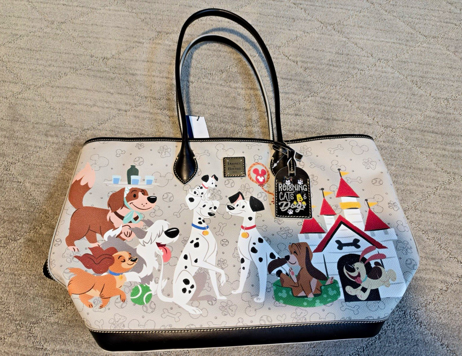 Dooney & Bourke Disney - Reigning Cats & Dogs, 101 Dalmatians Large Tote Bag NWT