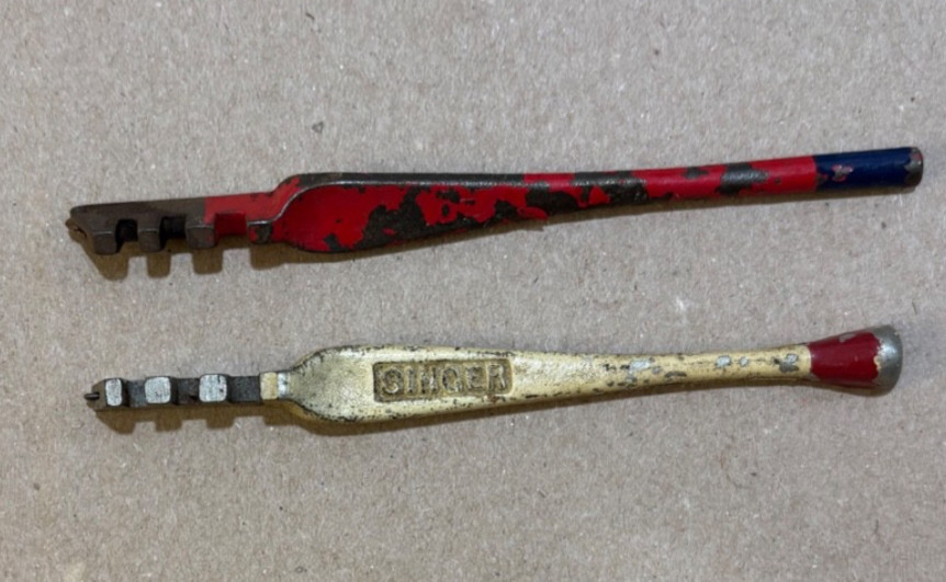 Vintage Red Devil & Singer Glass Cutters Metal Handle Hand Tools Lot of 2