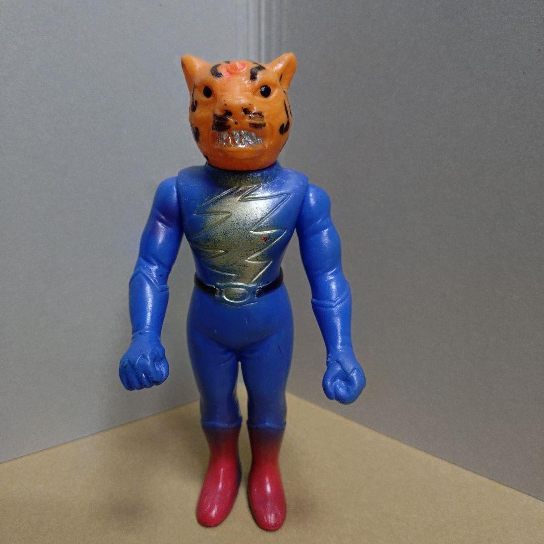 Unlicensed Tetsujin Tiger Seven Bootleg Sofubi Collectible 15+