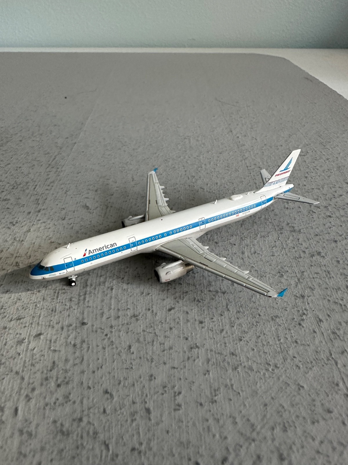 Gemini Jets American Airlines Piedmont Retro Airbus A321 in 1/400 Scale