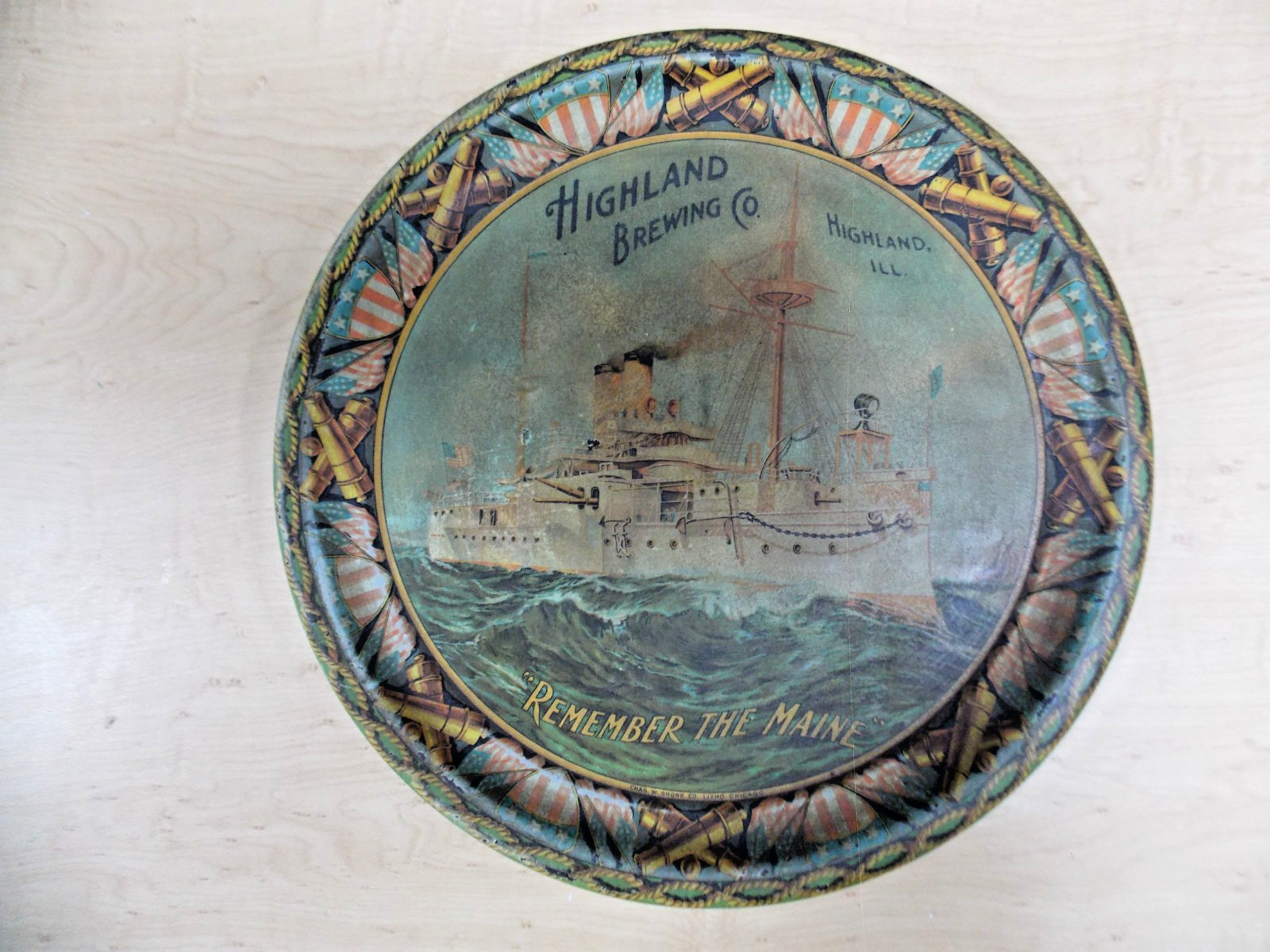ANTIQUE HIGHLAND BREWING CO. ILLINOIS TIN ADVERTISING BEER TRAY PRE PROHIBITION