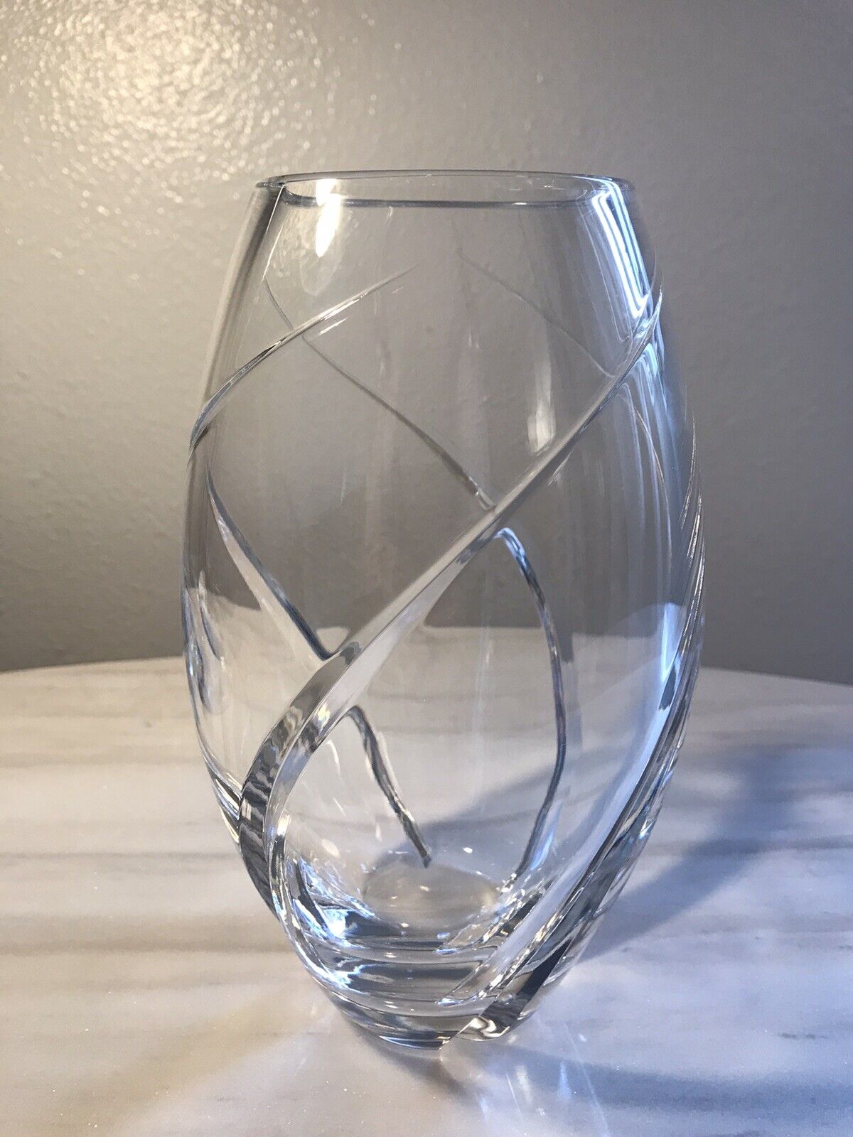 Tiffany and Co Cut Crystal Optic Swirl Flower Vase Barrel Form Handblown 8\
