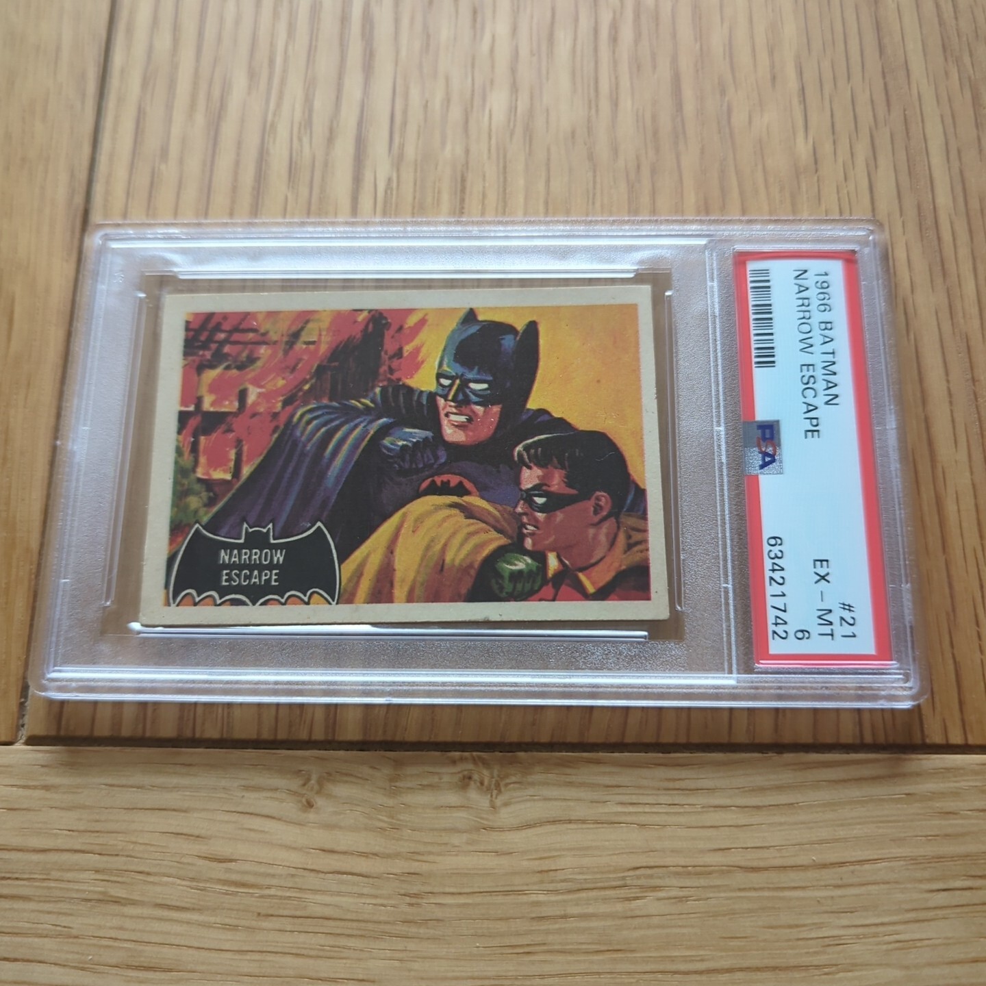 1966 O-Pee-Chee Batman Black Bat Batman Robin Narrow Escape #21 PSA 6 