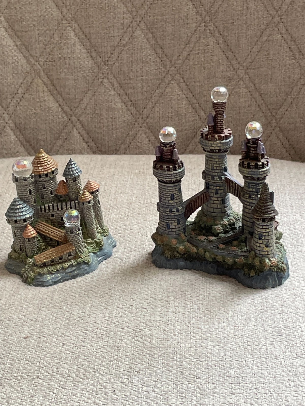 LOT OF 2 VINTAGE SPOONTIQUES MYTHICAL MEDIEVAL RESIN & CRYSTAL CASTLE FIGURES JM