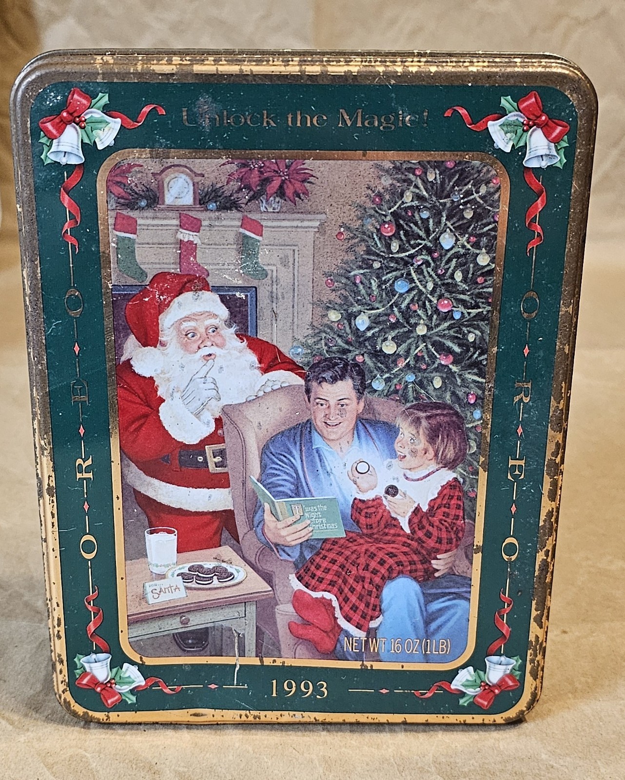 Vintage Nabisco Foods Christmas Tinsel and Time OREO Cookie Tin - 16oz - 1993