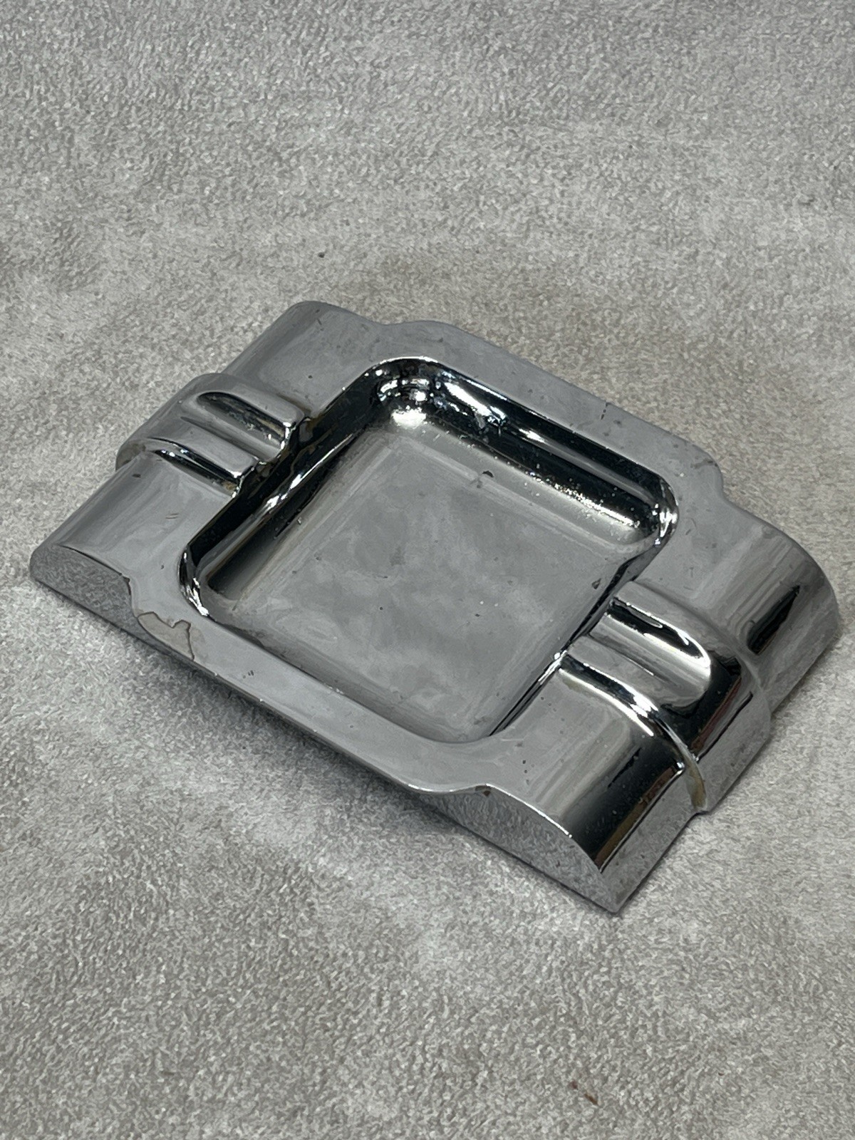 Vintage Art Deco Streamlined Chrome Ashtray With No Slip Pad Base