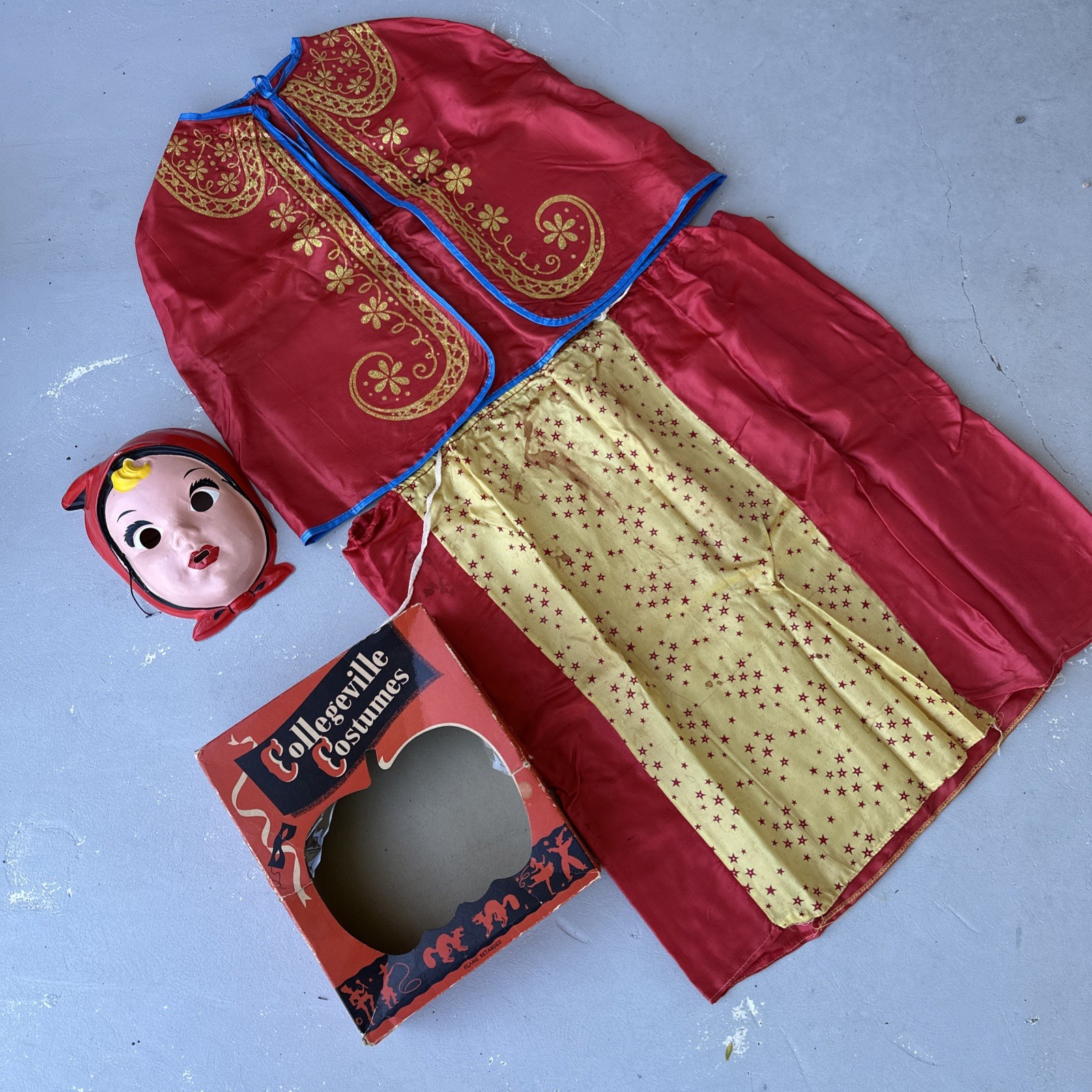 VINTAGE COLLEGEVILLE LITTLE RED RIDING HOOD COSTUME 1960s LARGE 12-14 VINTAGE COLLEGEVILLE LITTLE RED RIDING HOOD COSTUME 1960s LARGE 12-14