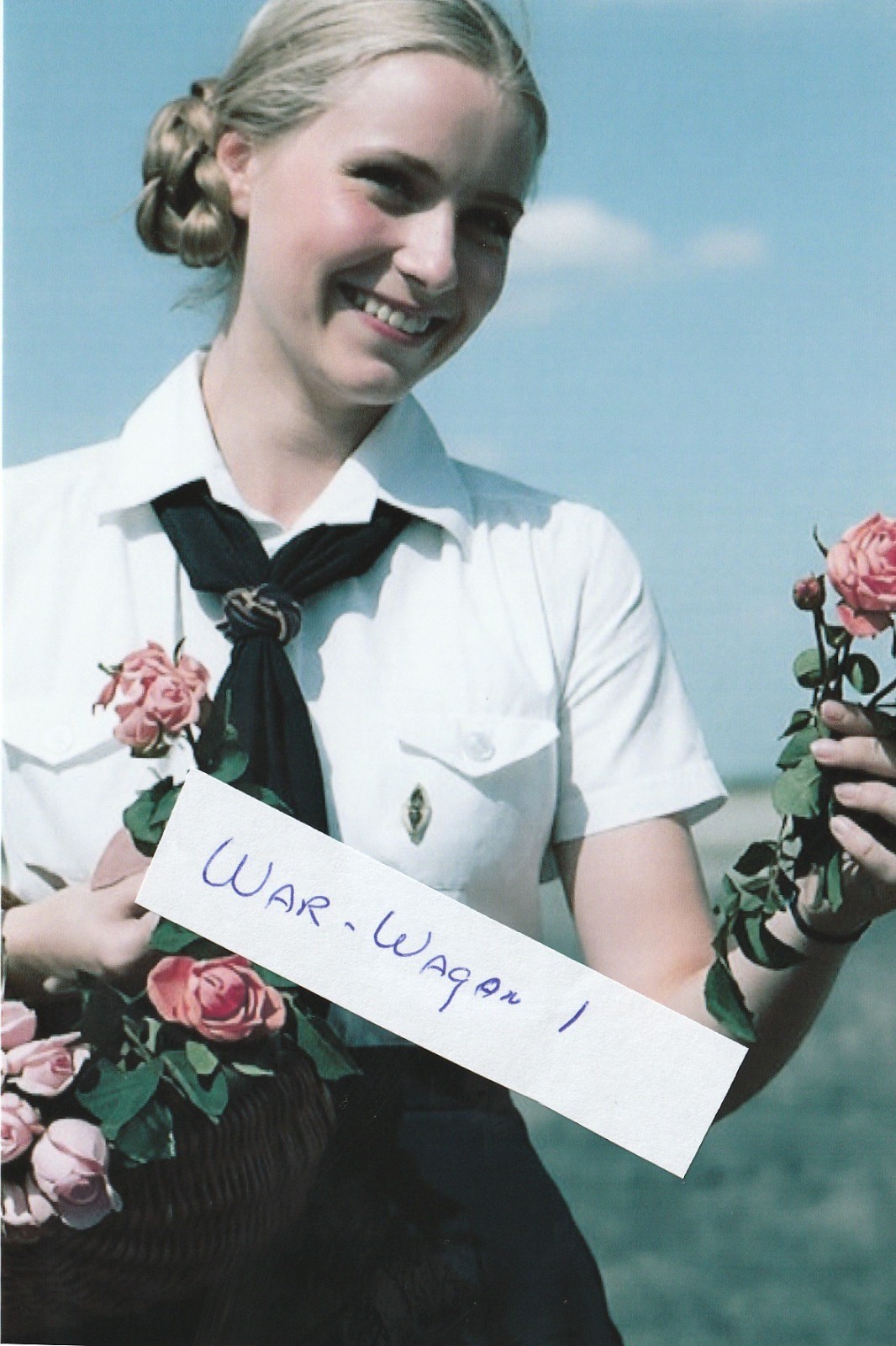 WW II German  Photo ==        Deutscher Mädel League  Bdm Girls...