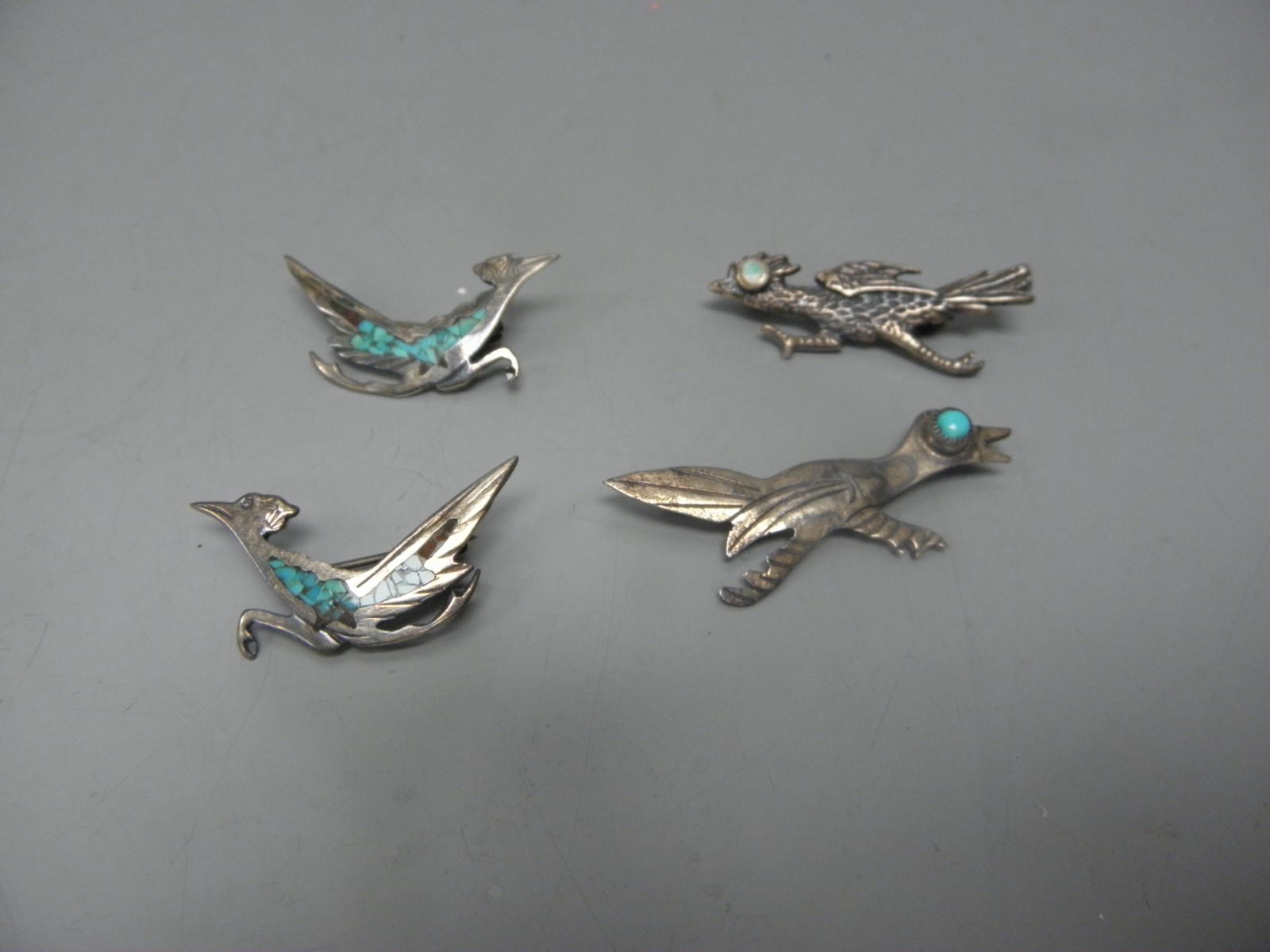 3 SMALL NATIVE AMERICAN SILVER & TURQUOIS ROAD RUNNER PINS + 1 UNKNOWN