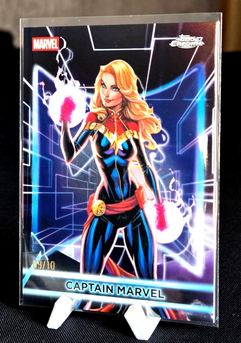 2026 Topps Marvel Neon Captain Marvel #8, Standard Black Foil, 09/10