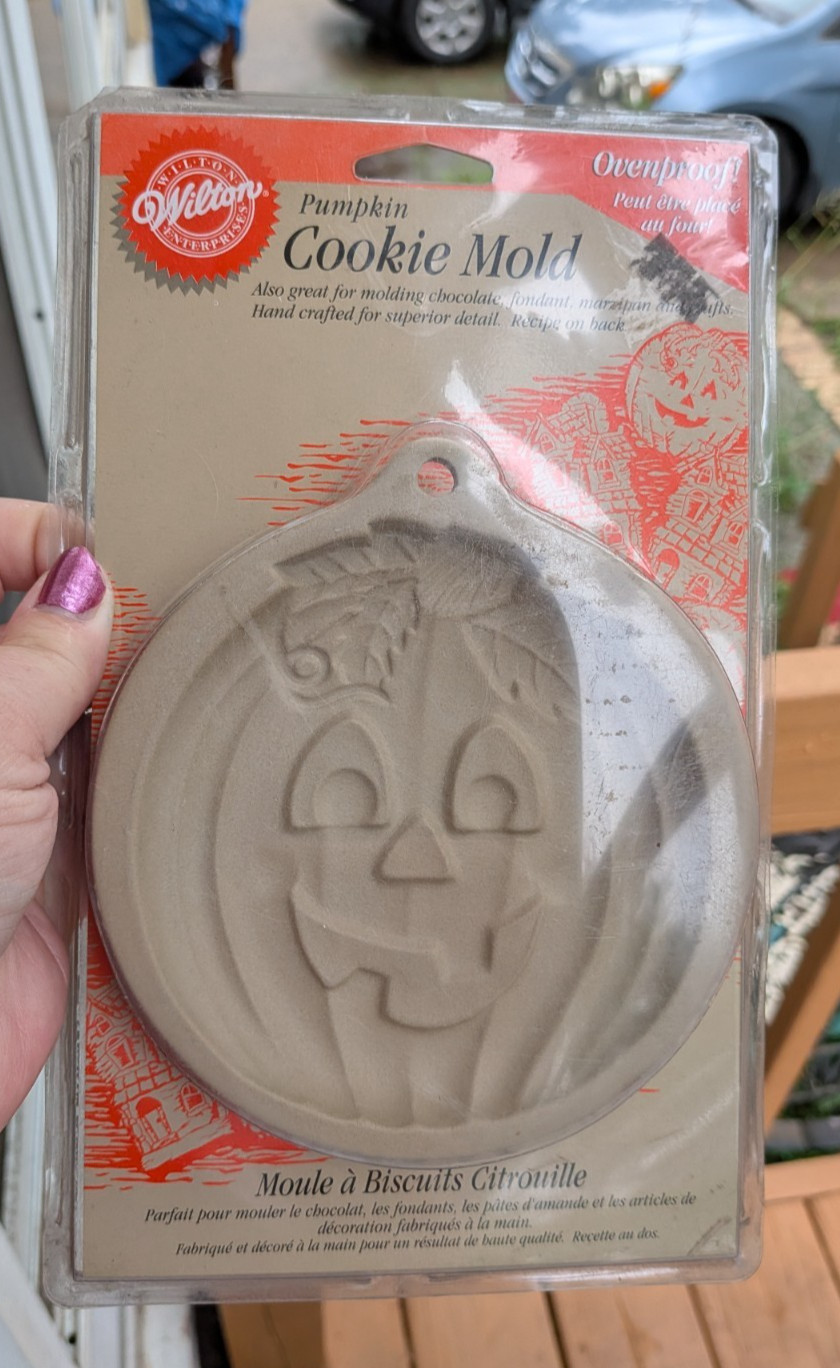 Vintage (1997) NEW Wilton Clay Pumpkin Cookie Mold