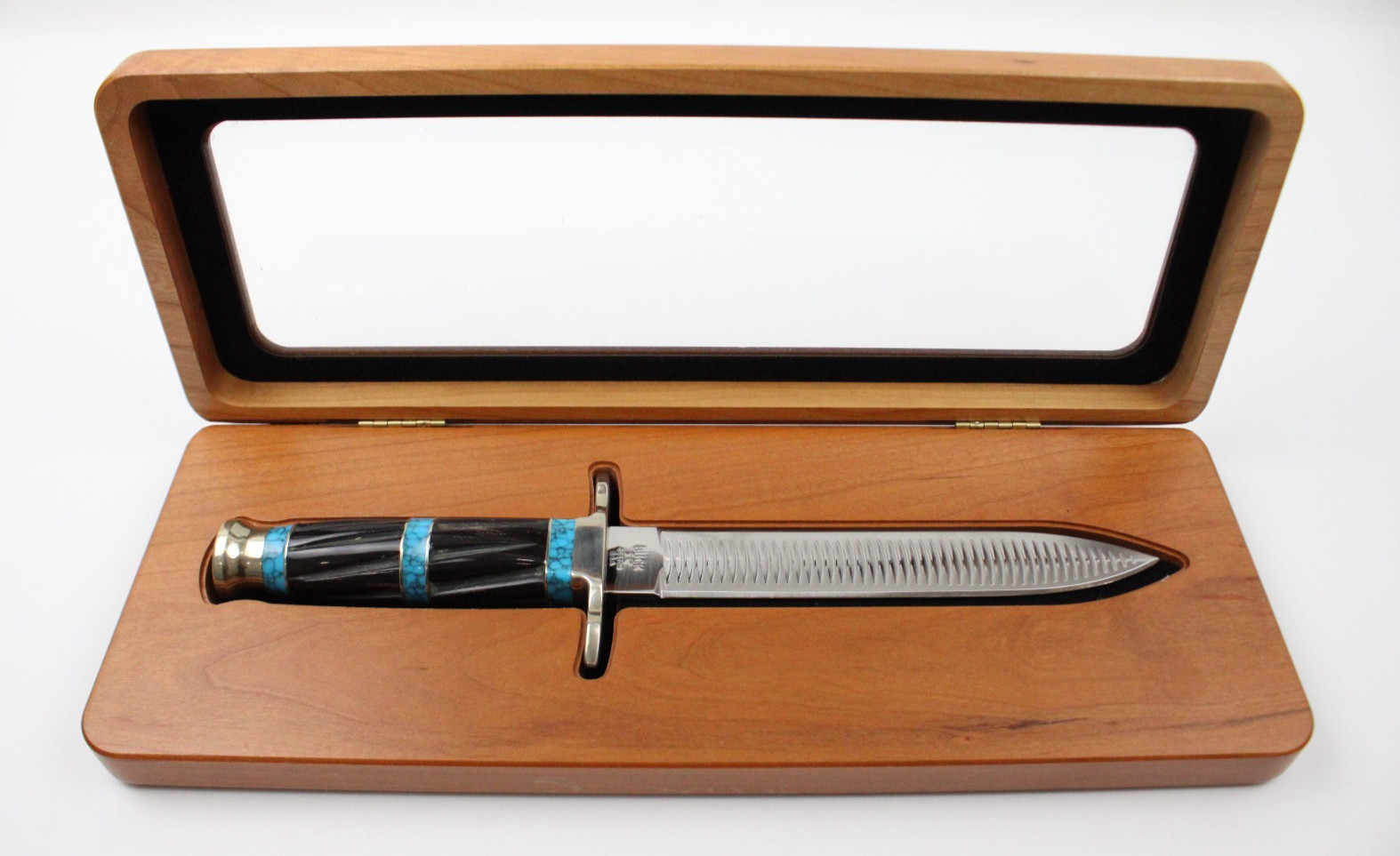 BUCK Custom Knife #038 / 250 Dagger with Wood Box