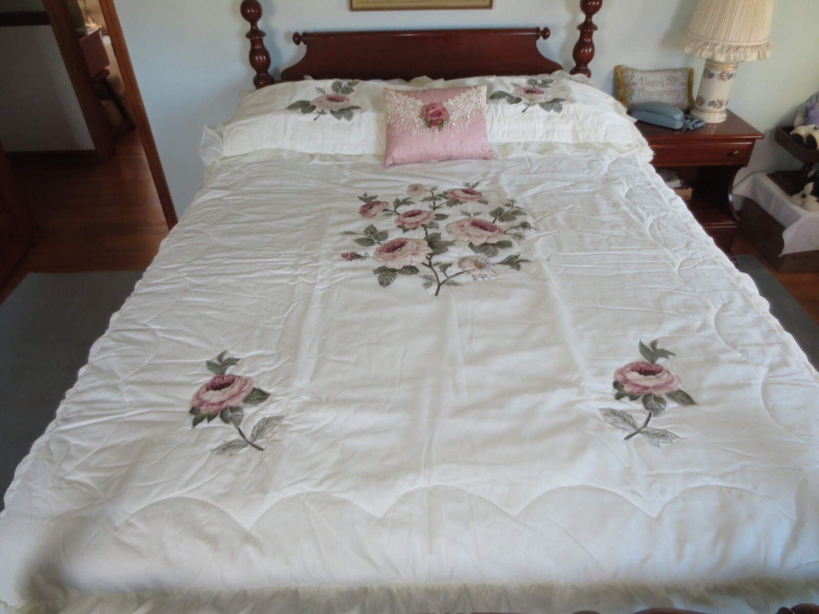NIP ENGLISH ROSE Queen BEDSPREAD 2 SHAMS & Accent PILLOW - 100\