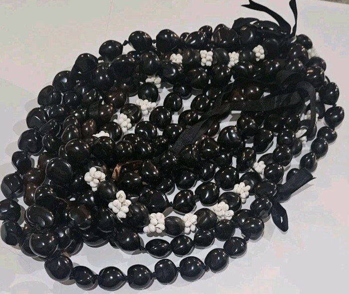 7 Vtg HAWAIIAN Kukui Tree Nut LEI Tropical LUAU Aloha Shells Necklace Islands