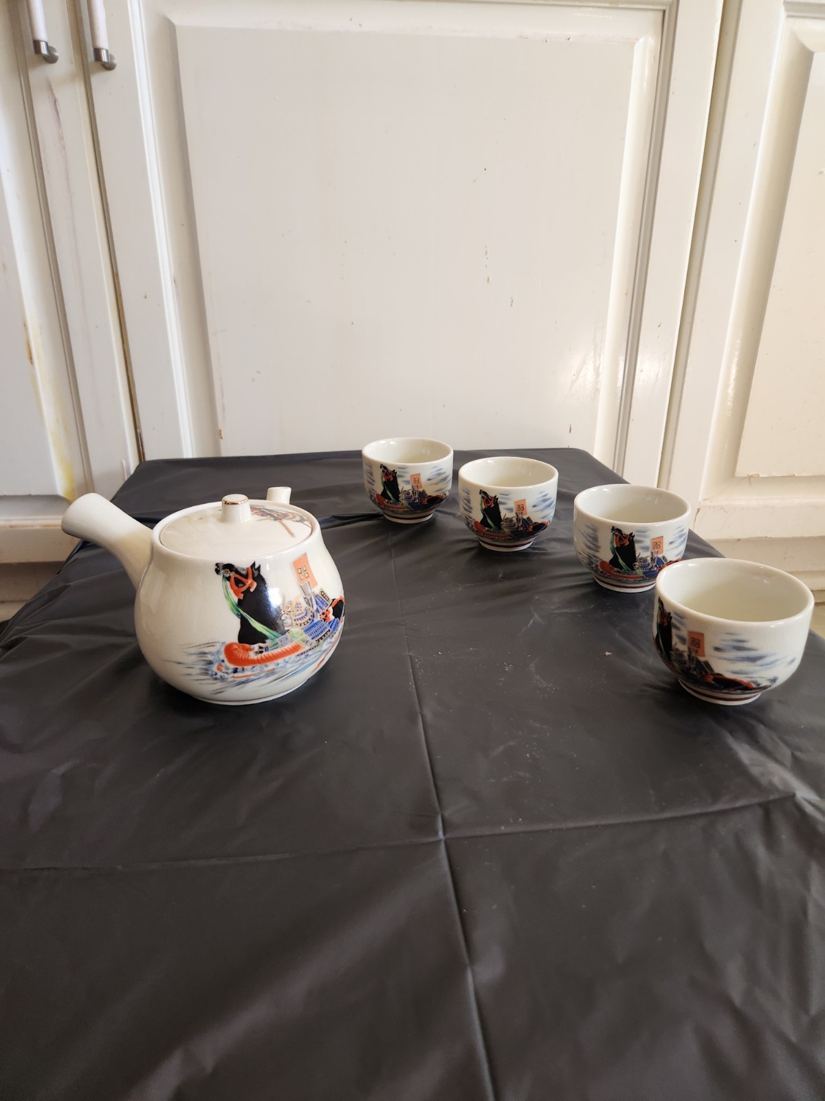 Vintage UCCO Ceramic Tea Set Teapot w/ Lid & 4 Cups White Glossy 5 oz Figural