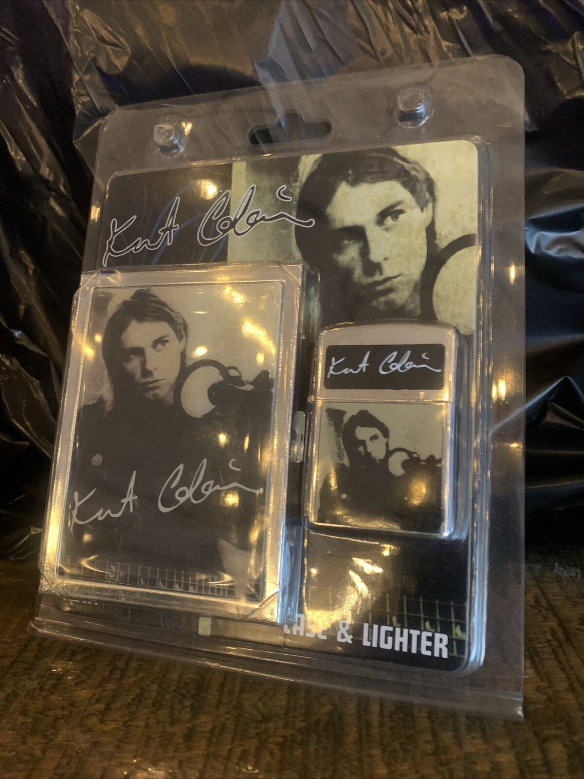 RARE Exclusive, NECA Kurt Contain Lighter And Case, NOS Incredible Collectors