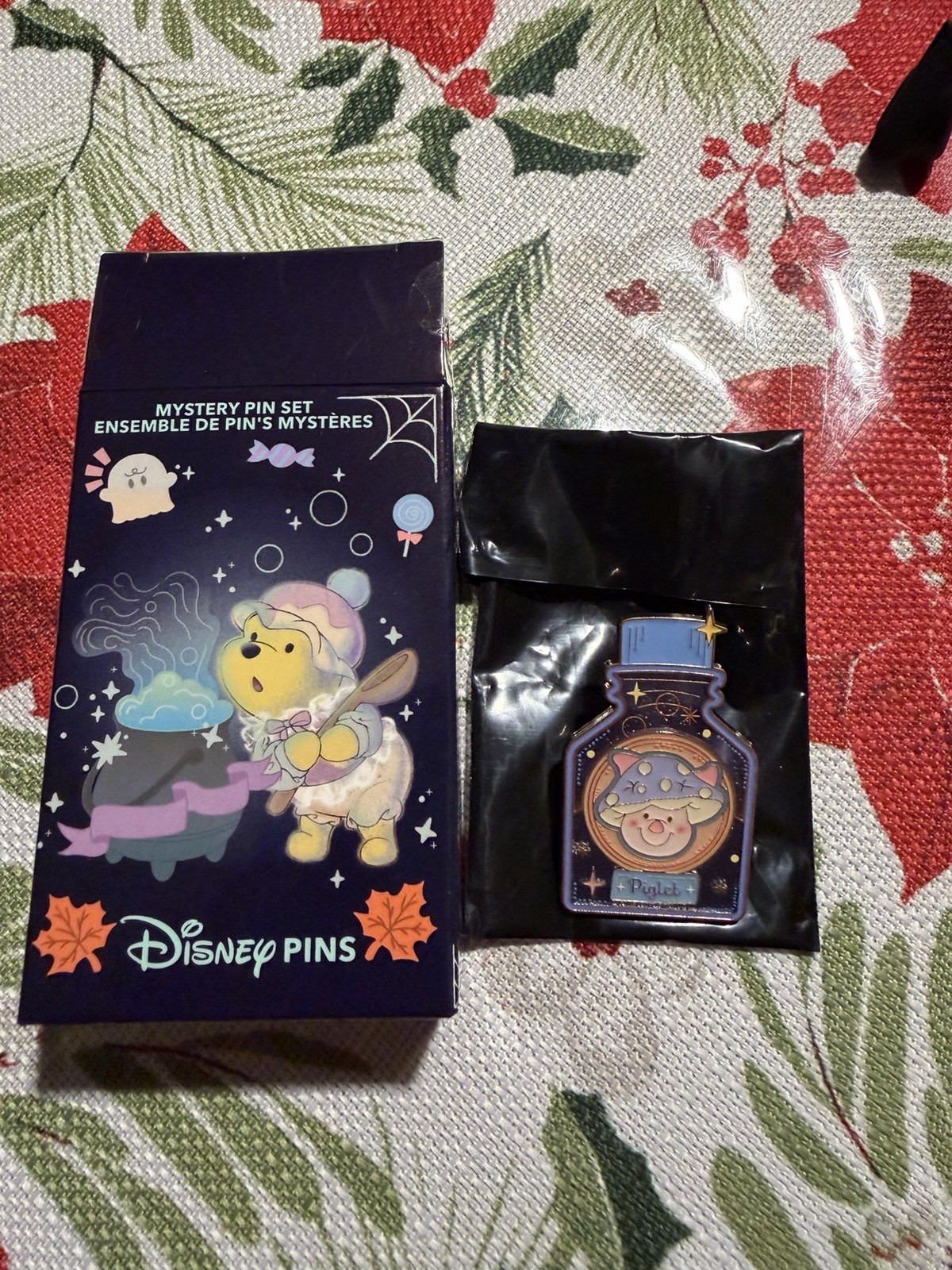 SDR Piglet Pooh and Friends Halloween Mystery 2025 Shanghai Disney Pin 